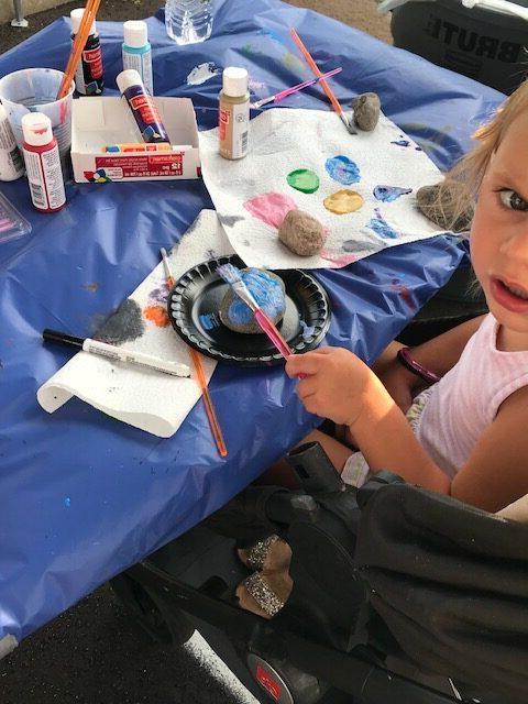 Child Painting at Tailgate Celebration - Beckfield大学 - 弗洛伦斯, KY